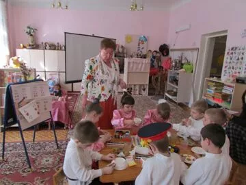 роспись семикаракорской посуды